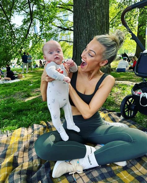 Fox News’ Carley Shimkus shares sweet pictures with。